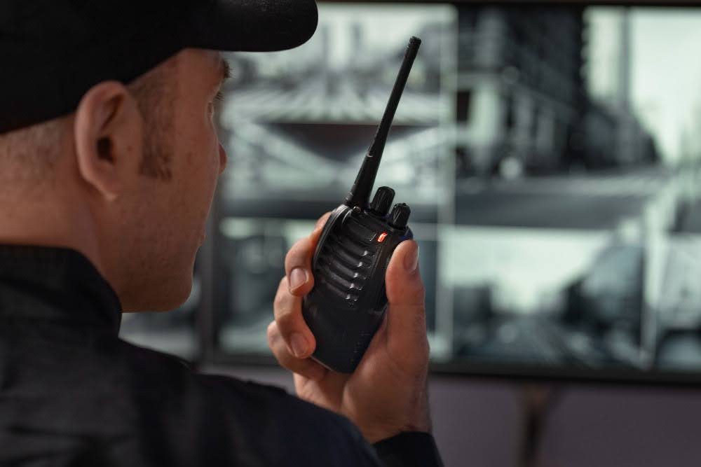 Segurança de estabelecimento utilizando radiocomunicador
